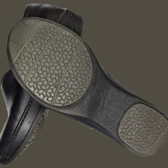 Dansko Restaurant Rescue - Picture 7 of 7